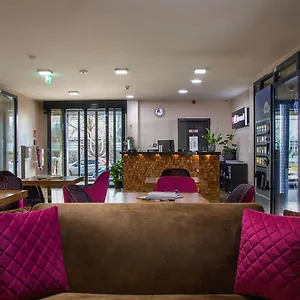 Work & Sleep Boardinghouse Hostal